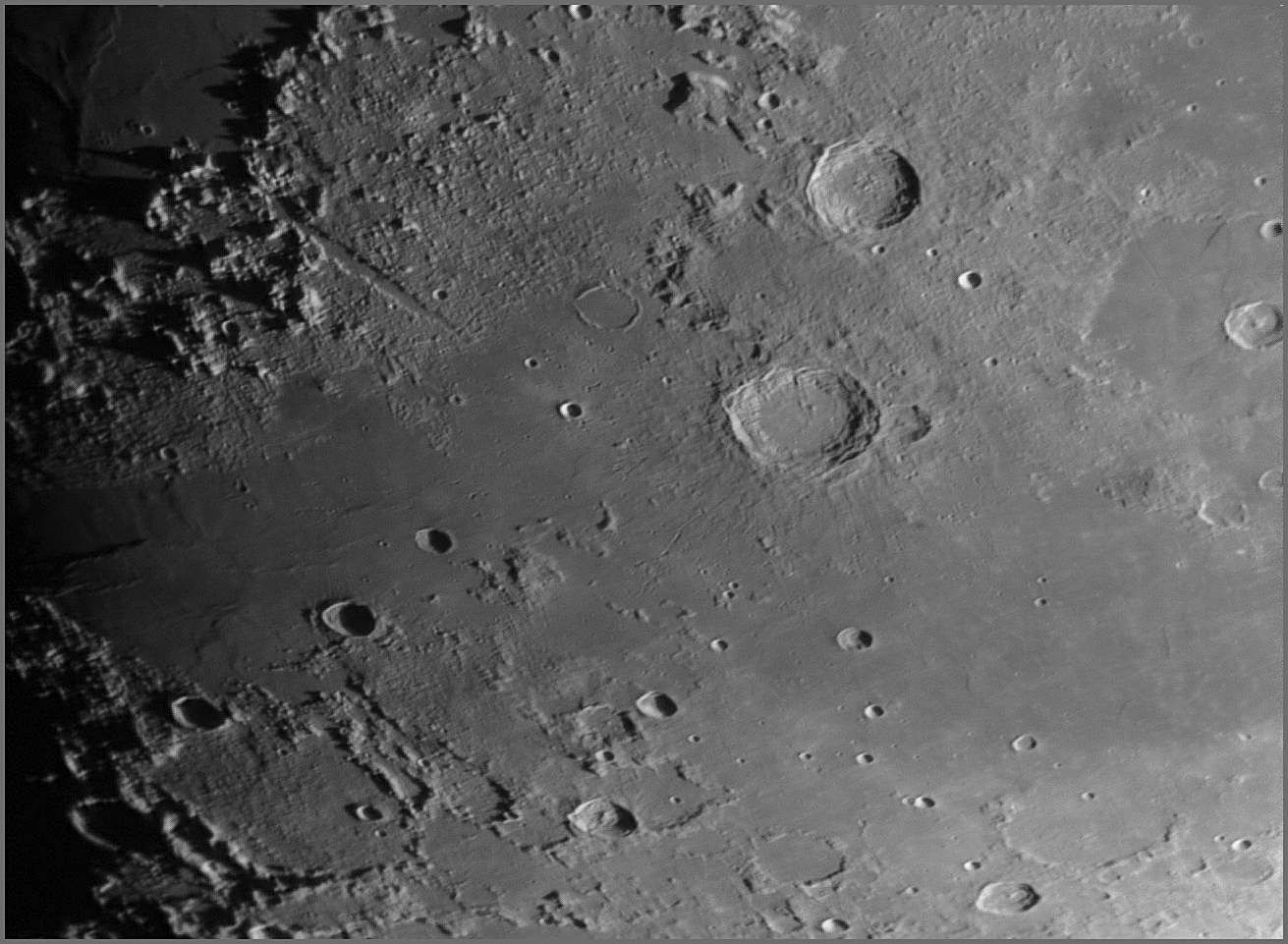 Moon_Zerochromat_BW-3.jpg